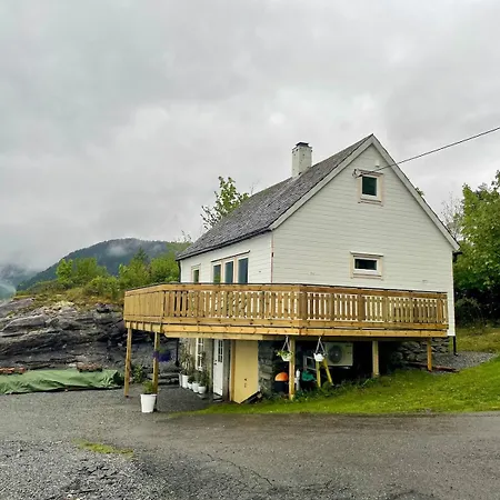 Close To The In Idyllic Surroundings *