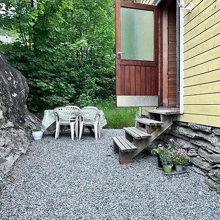 Close To The In Idyllic Surroundings Hébergement de vacances *