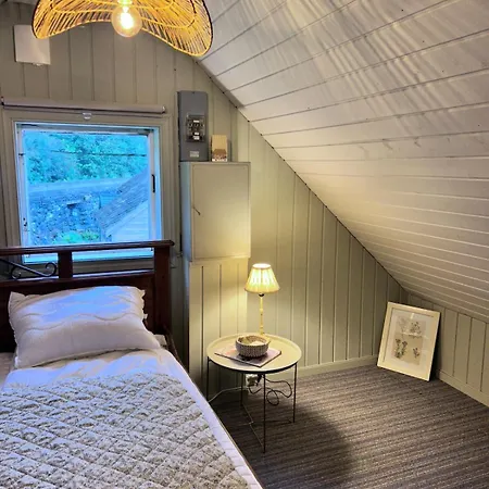 Close To The In Idyllic Surroundings *